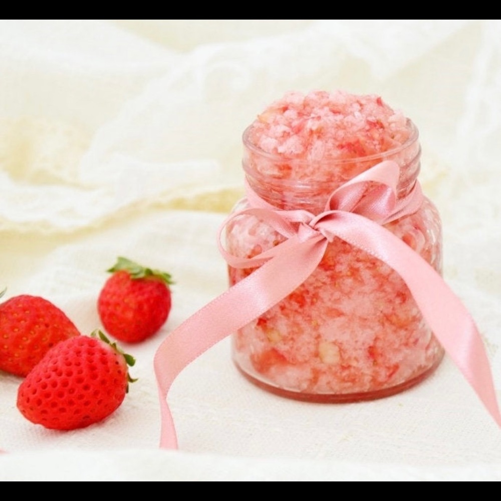 Organic Strawberry Sugar Scrub